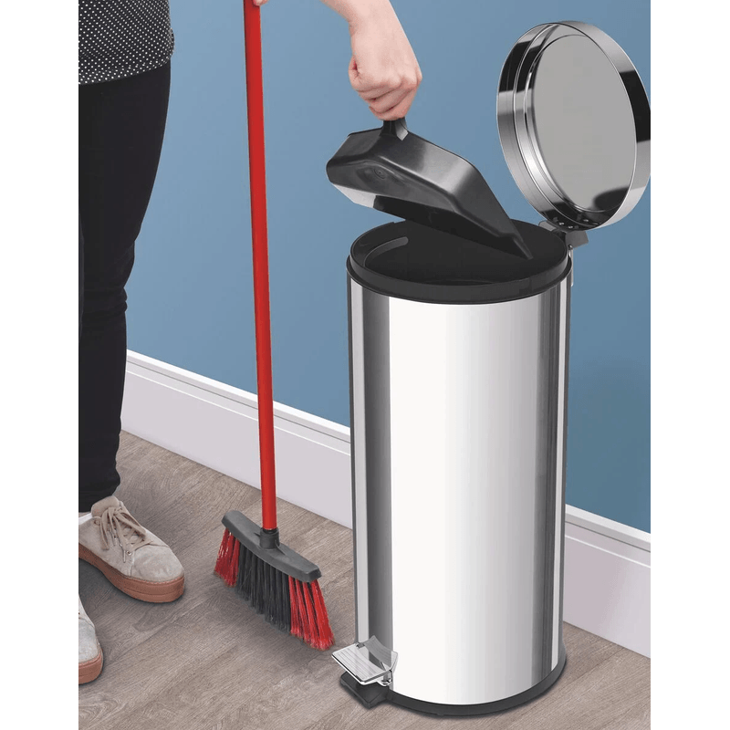 Lixeira-Inox-com-Pedal-Brasil-30-litros-Tramontina