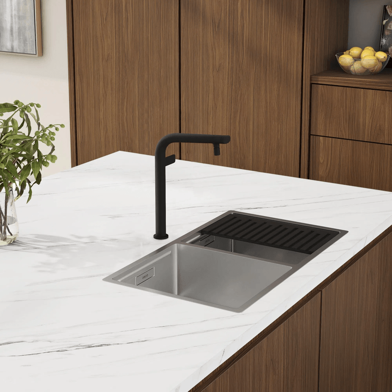 Torneira-para-Cozinha-de-Mesa-com-Bica-Alta-Click-1191.BL.MT-Black-Matte-Deca